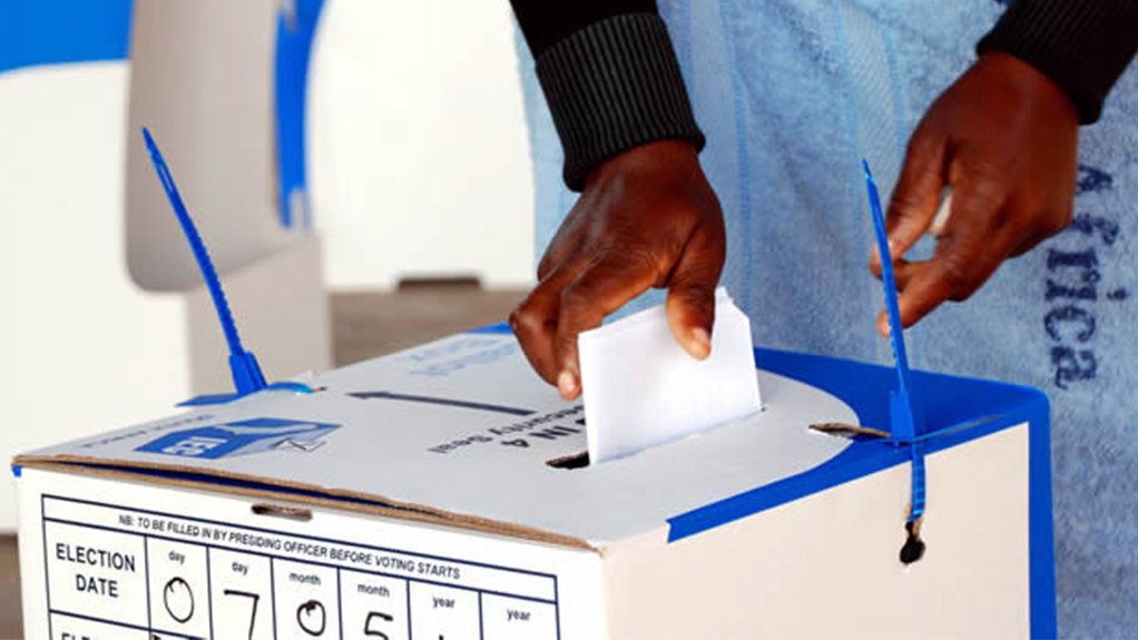 Smaller parties are projected to become kingmakers in the upcoming elections.